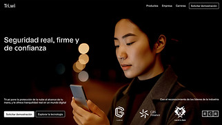  plantillas web – Compañía de ciberseguridad (oscuro)